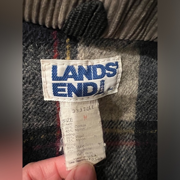 Lands Ends Vest - Picture 3 of 6
